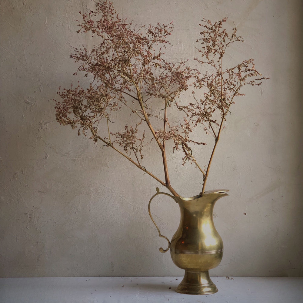 Pichet en laiton vintage