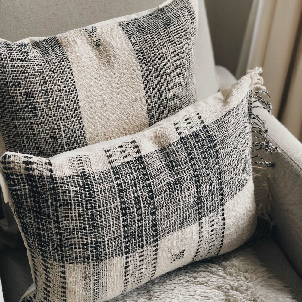 coussin en laine vintage ruffled thread québec indian wool pillow cover sur mon x