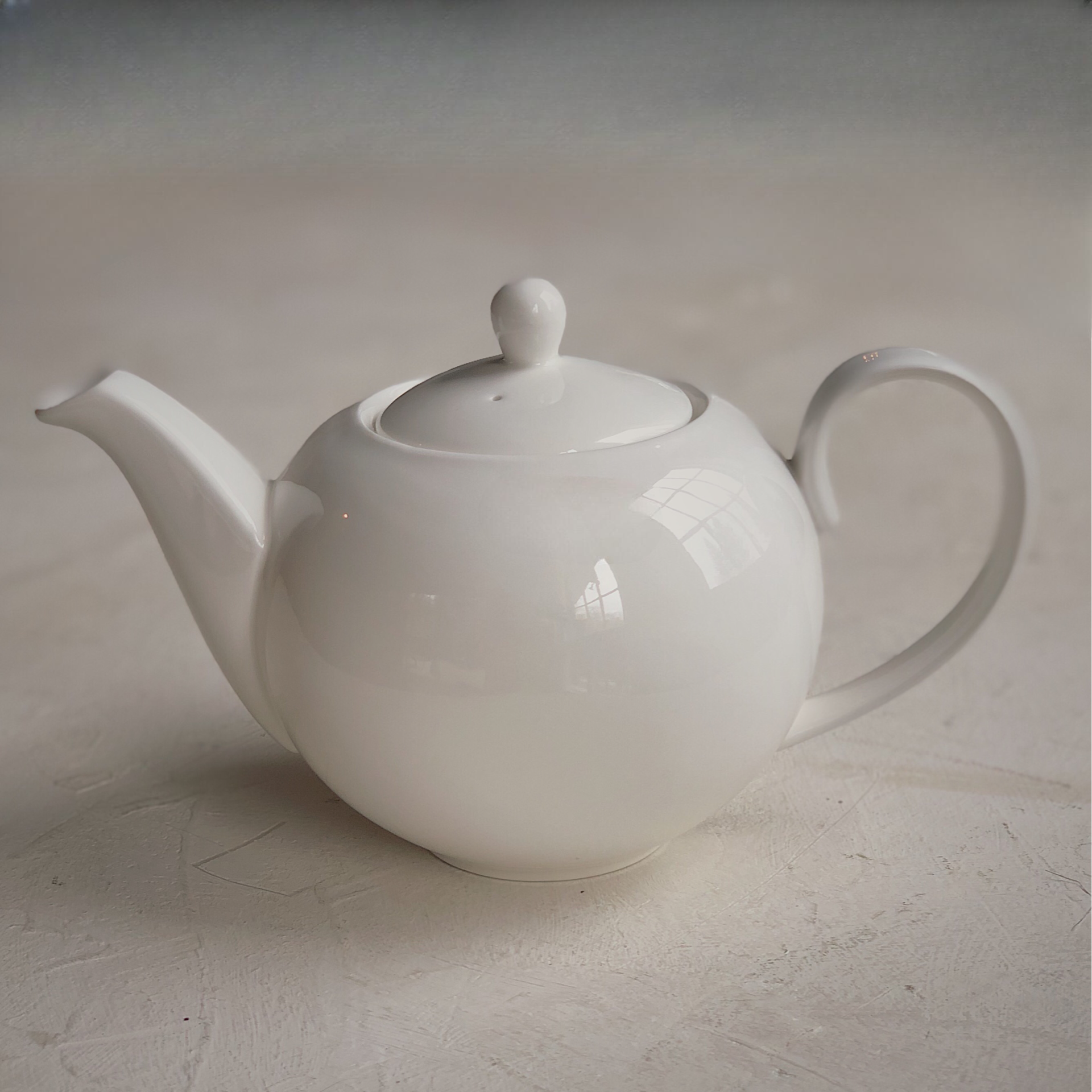 White Basics" Teapot by Maxwell &amp; Williams
