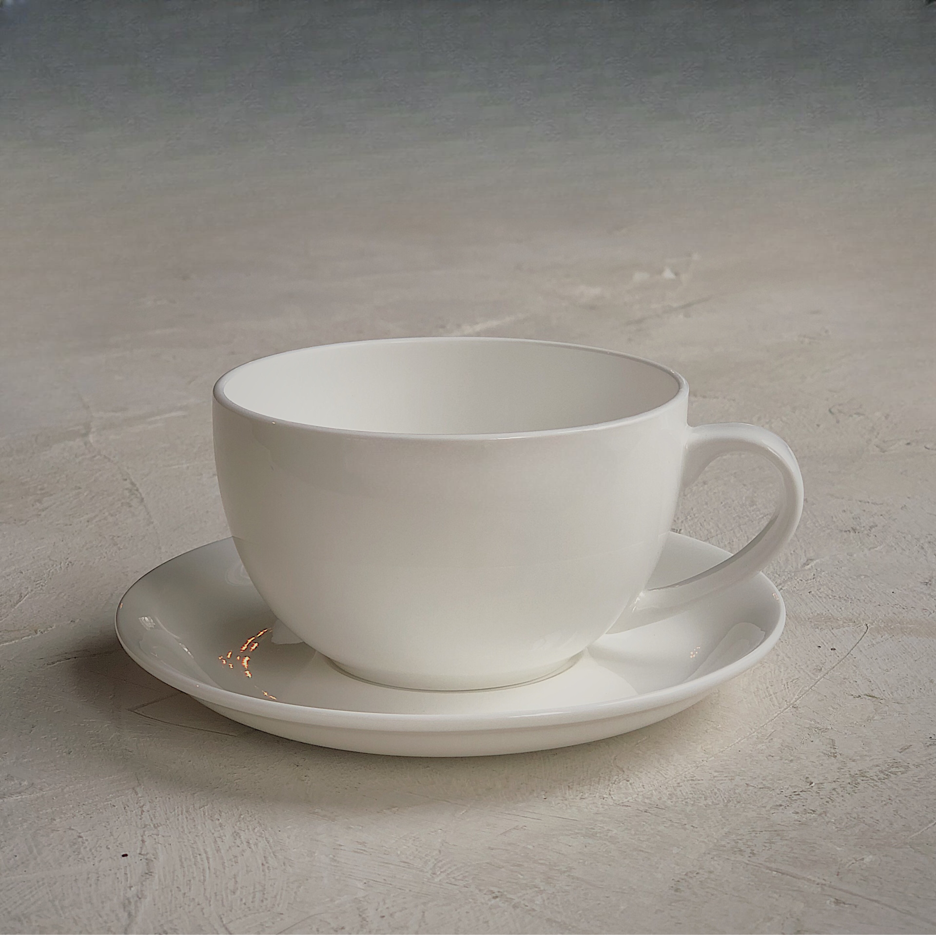 Tasse et soucoupe à cappuccino « White Basics » par Maxwell & Williams