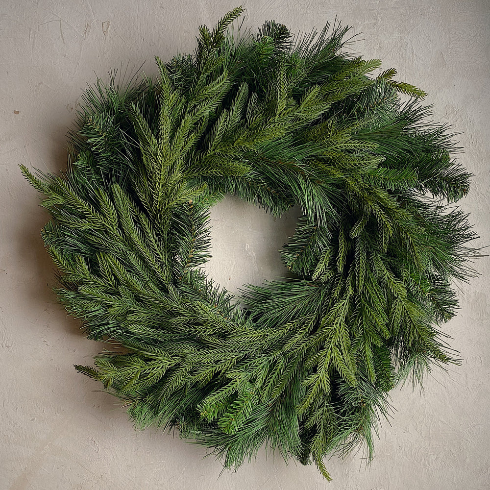 Couronne de pin mélangés - Norfolk 24"