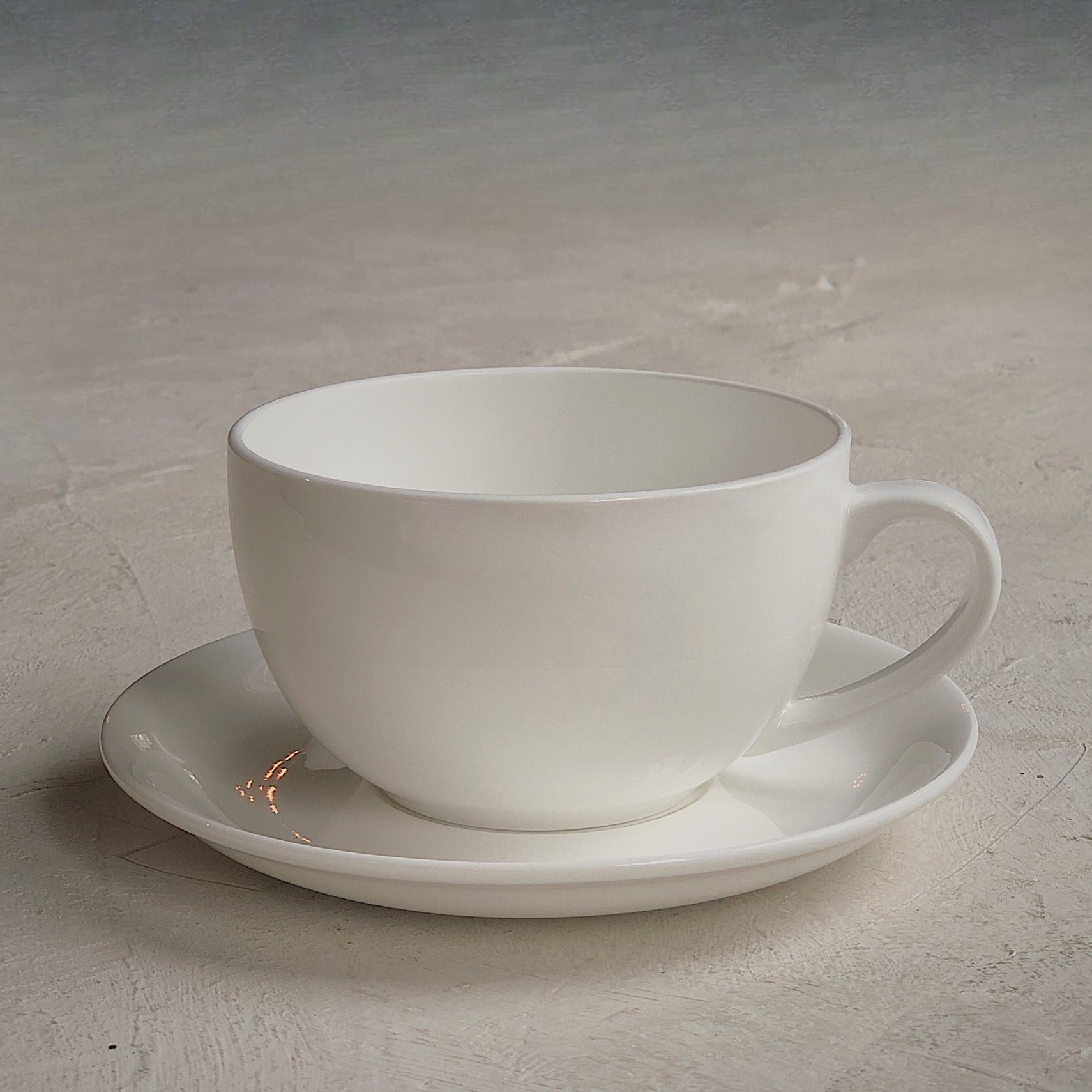 Tasse et soucoupe à cappuccino « White Basics » par Maxwell & Williams
