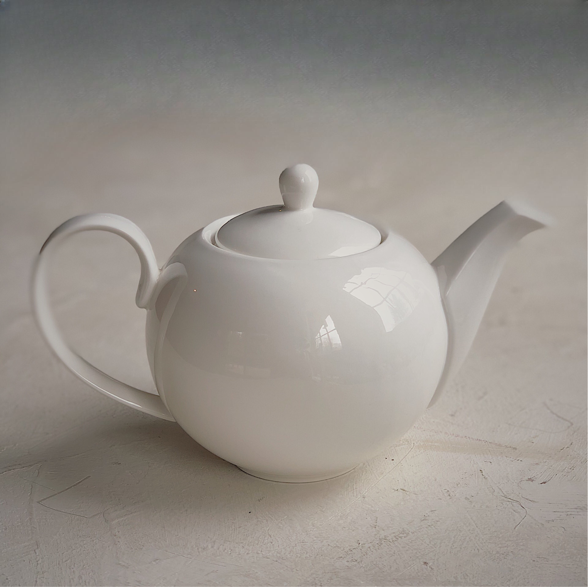 White Basics" Teapot by Maxwell &amp; Williams
