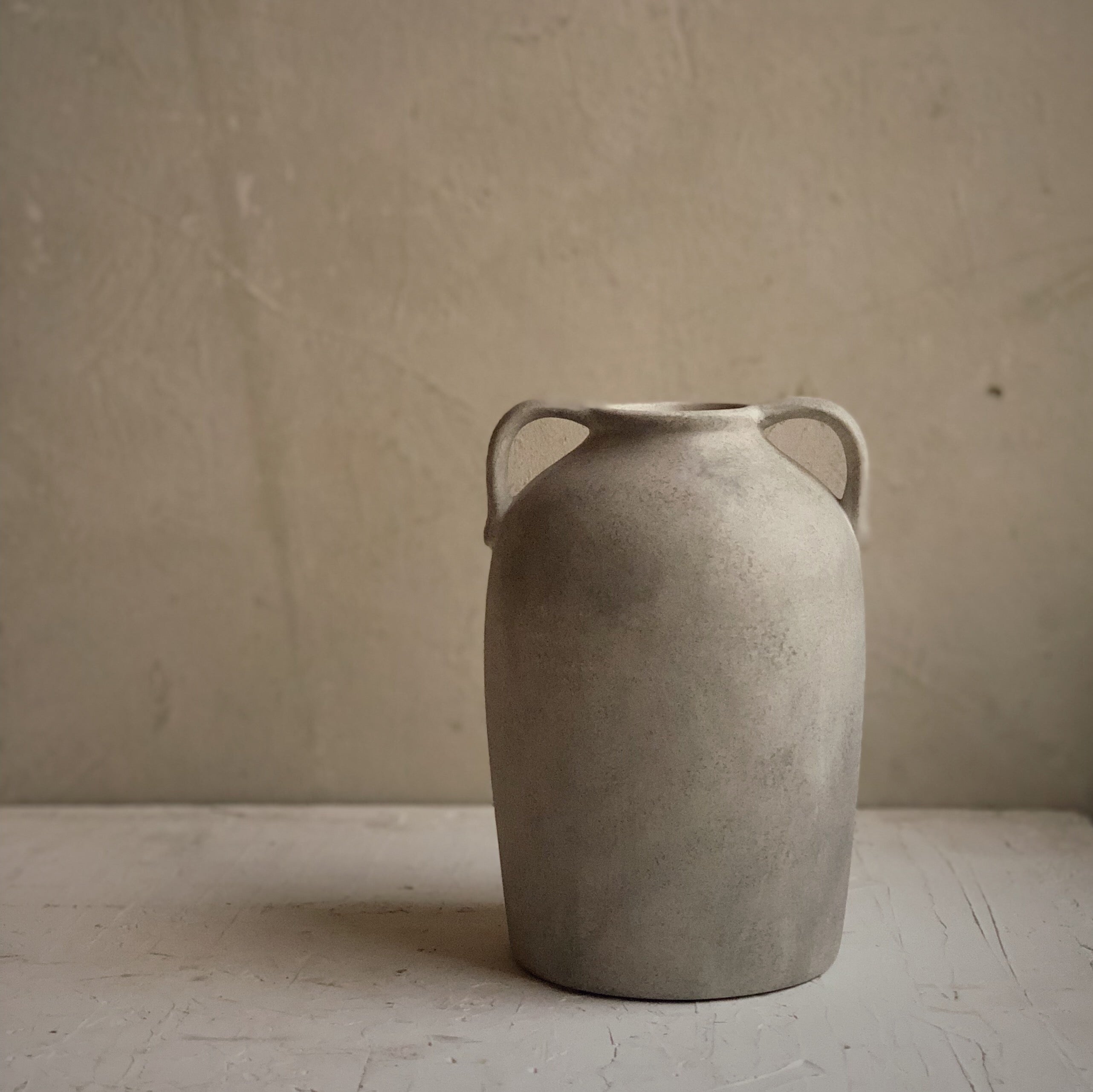 Stoneware Vase - EUNOIA