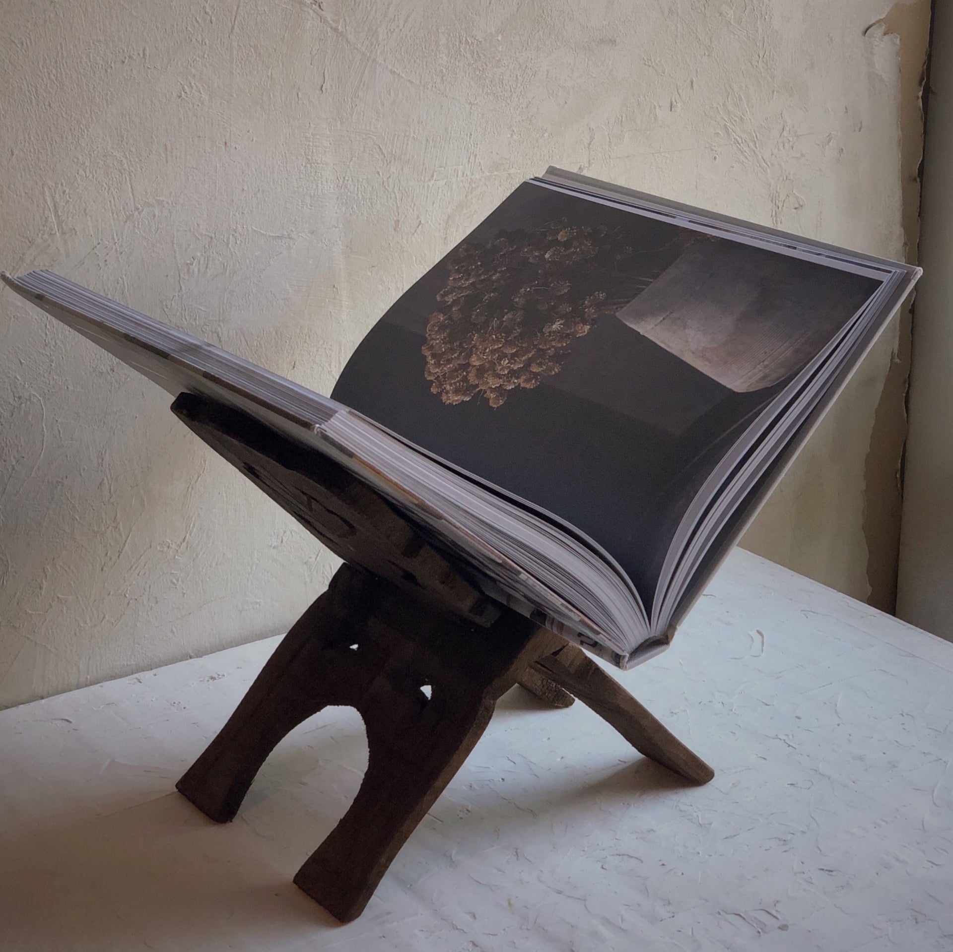 VINTAGE WOODEN BOOK STAND