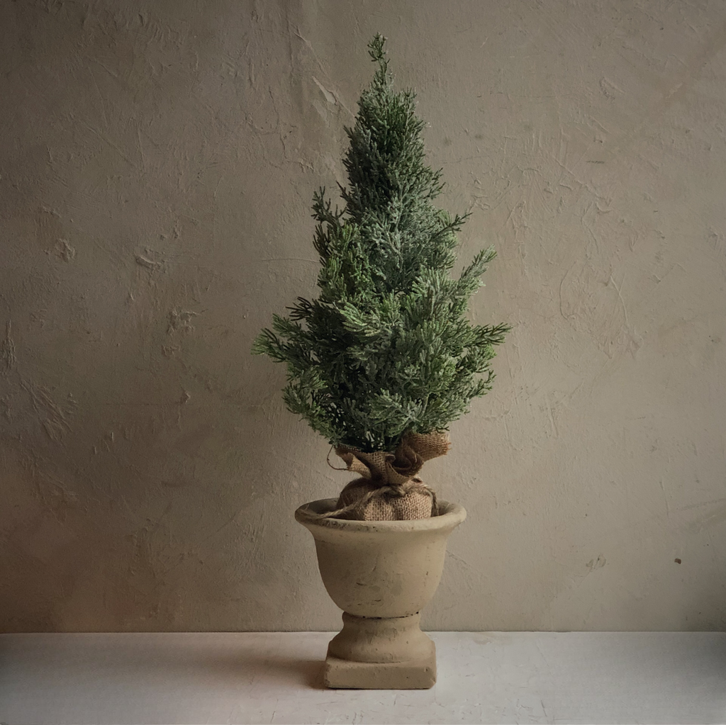 CLASSIC URN POTTED CHRISTMAS TREE