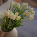 Fleurs_et_branches_artificielles_classiques_-_bouquet_de_tulipes_-_Classic_greenery_-_tulips_bunch