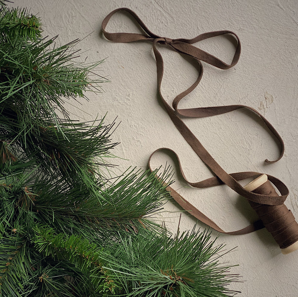 Rouleaux de ruban en velour mince - ocre