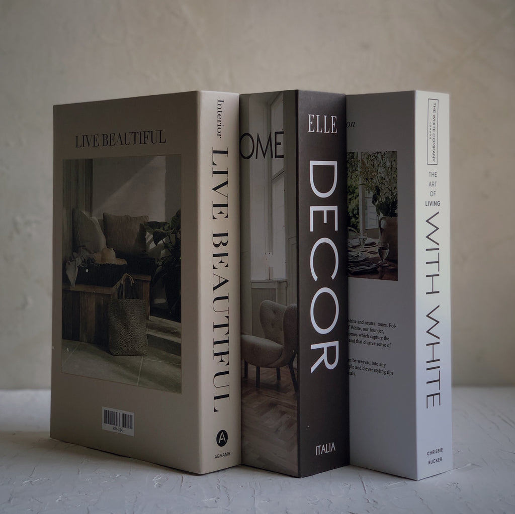 Sur mon x - curated home decor accessories Trio of decorative books - DESIGN accessoire de décoration maison vintage Trio de livres décoratifs - DESIGN