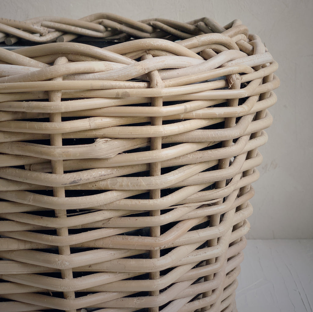 Sur mon x - curated home decor accessories rattan-basket accessoire de décoration maison vintage panier-de-rottin