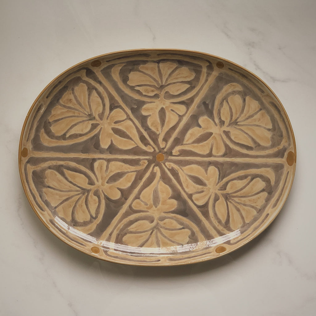 Sur mon x - curated home decor accessories Large oval plate - hand painted accessoire de décoration maison vintage Grande assiette ovale - peinte à la main