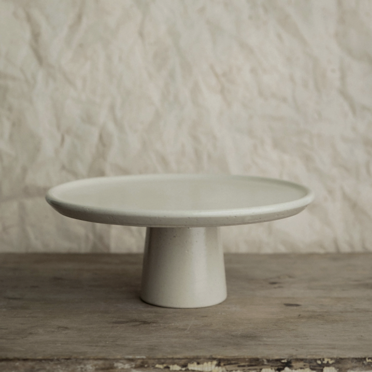 Ceramic cake stand