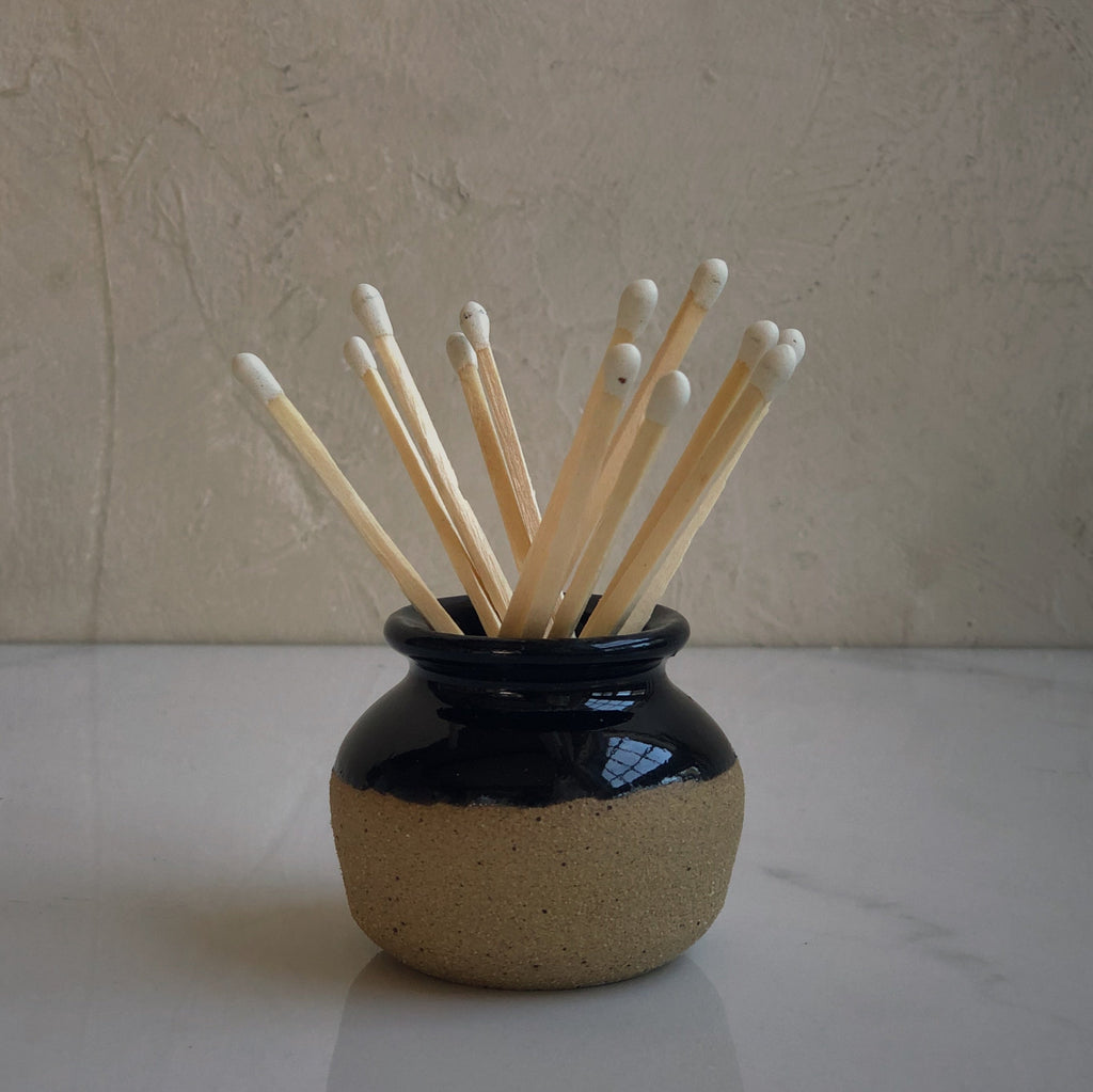 Sur mon x - curated home decor accessories Pot of scratch matches accessoire de décoration maison vintage Pot d'allumettes à gratter