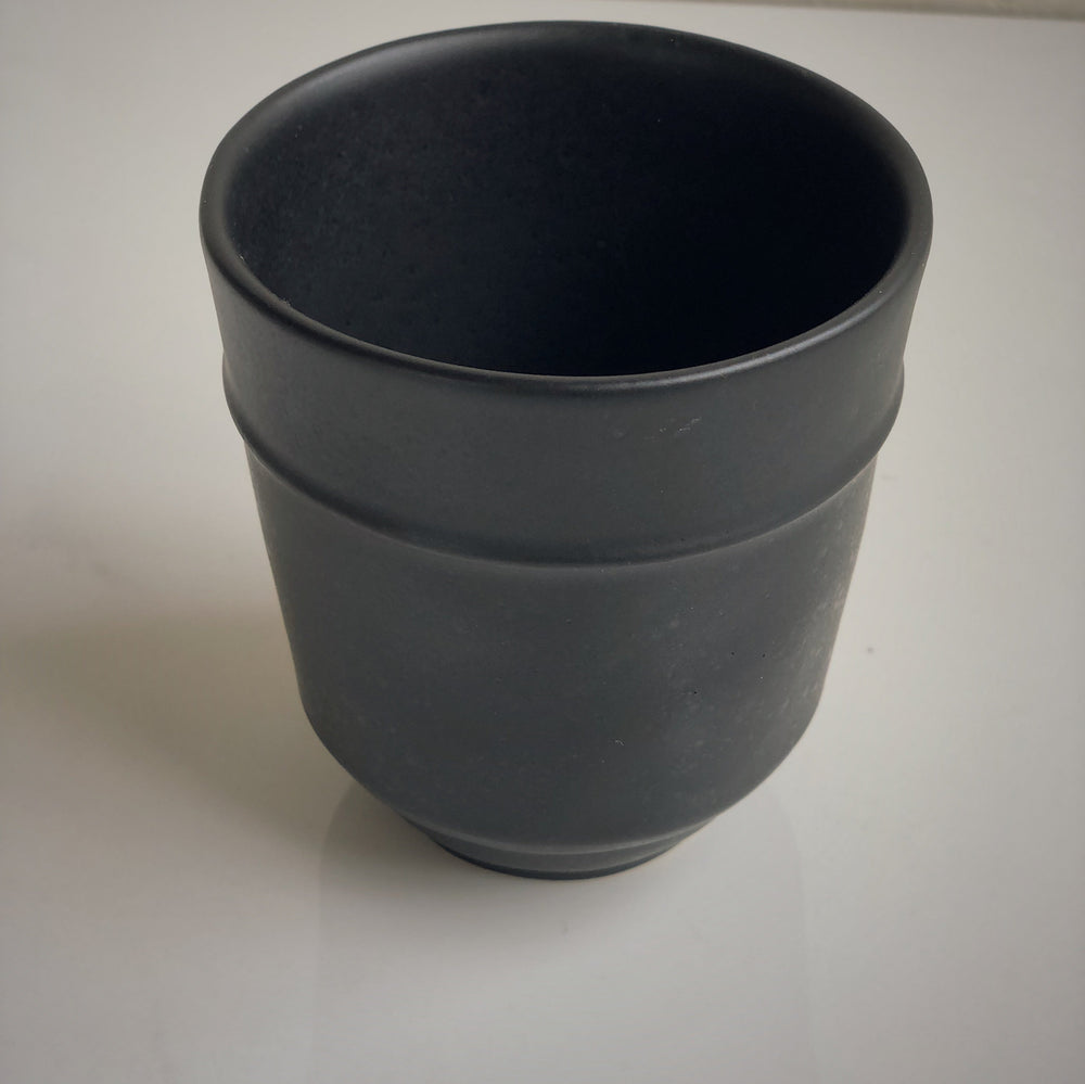 Sur mon x - curated home decor accessories Matte black vase accessoire de décoration maison vintage Vase noir mat